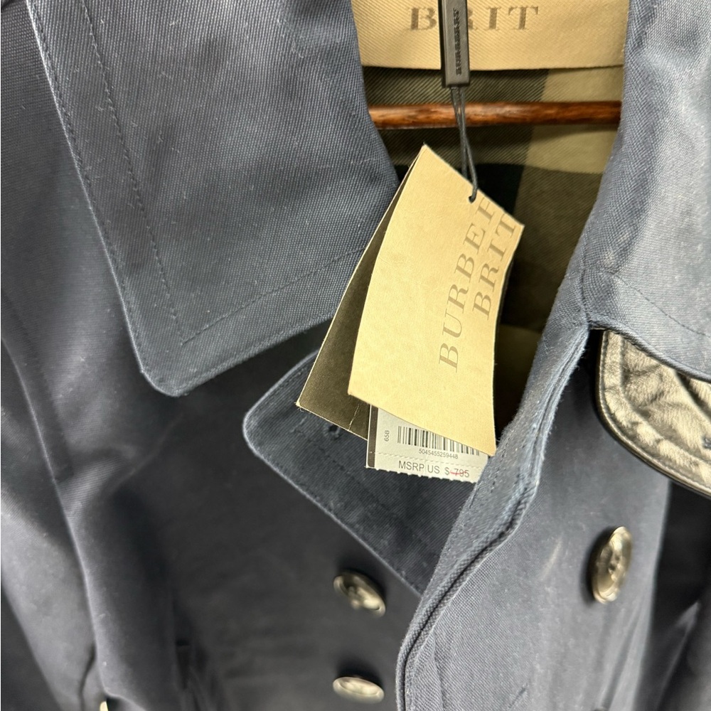 Burberry Men's Navy Jacket - Picture 2 of 4